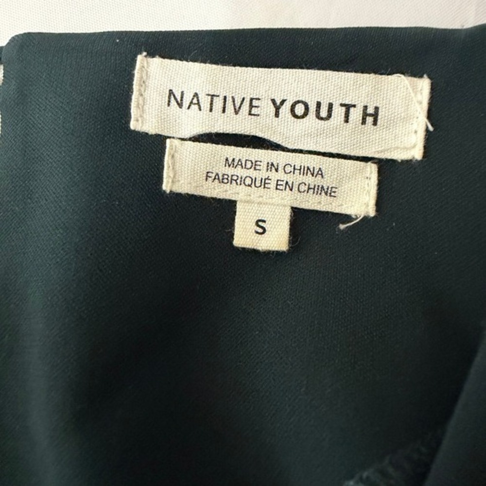 Native Youth Pleated Hem Crop Top Cap‎ Sleeve Keyhole Back Green Small - Picture 5 of 8
